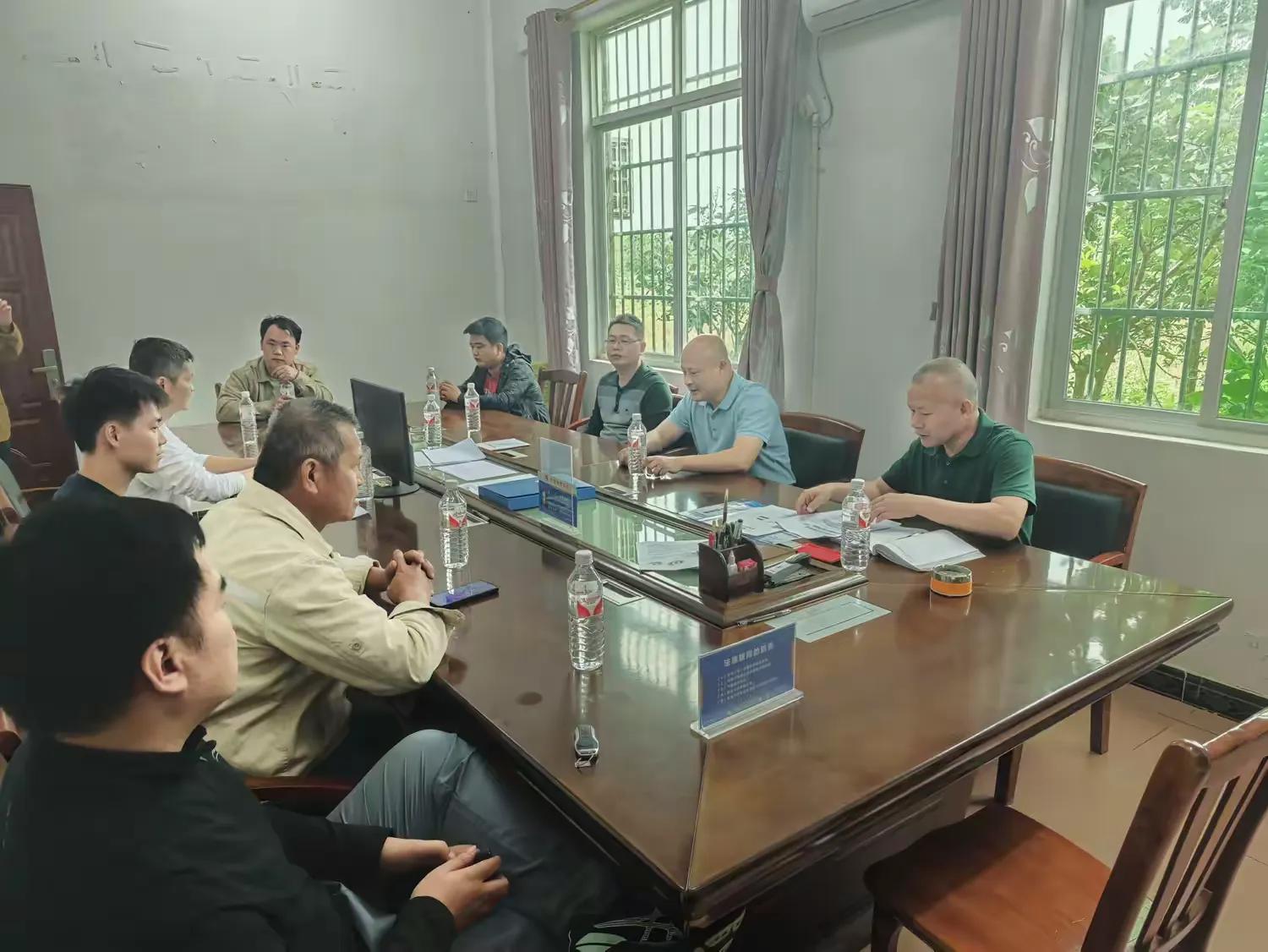 市環(huán)發(fā)公司黨委書記、董事長周小勇帶隊調研督導迎接國家后評估考核、省第三方評估考核和鄉(xiāng)村振興工作