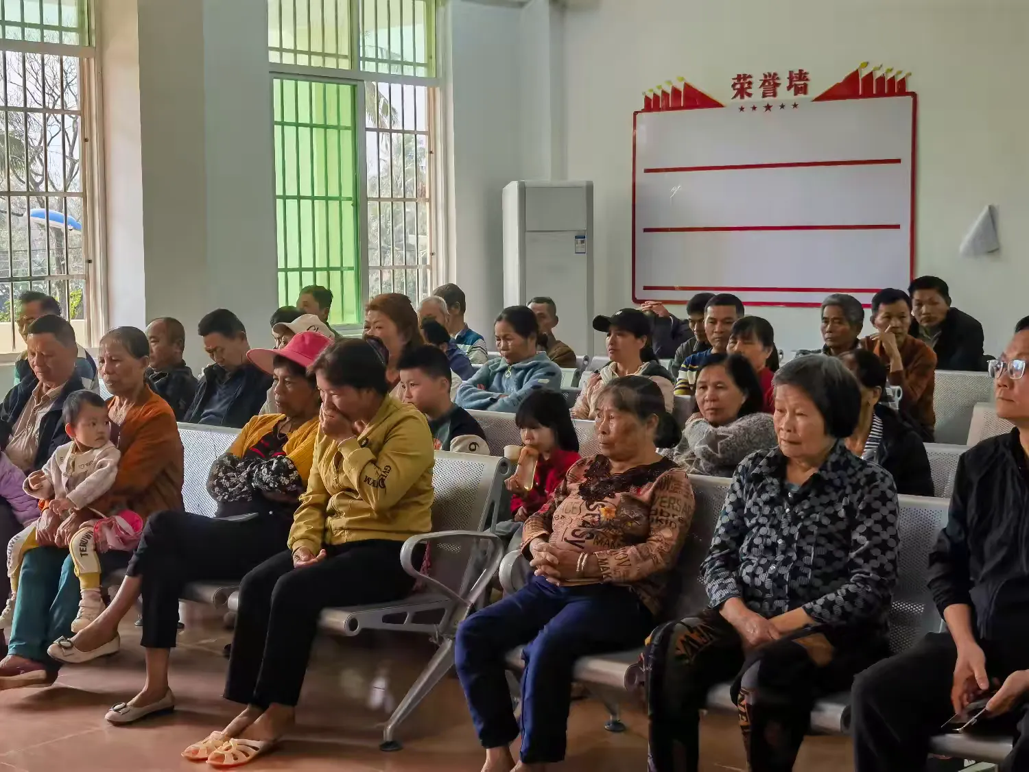 市環(huán)發(fā)公司深入青云村開展2026年元旦春節(jié)期間走訪慰問(wèn)送溫暖活動(dòng)(圖6)